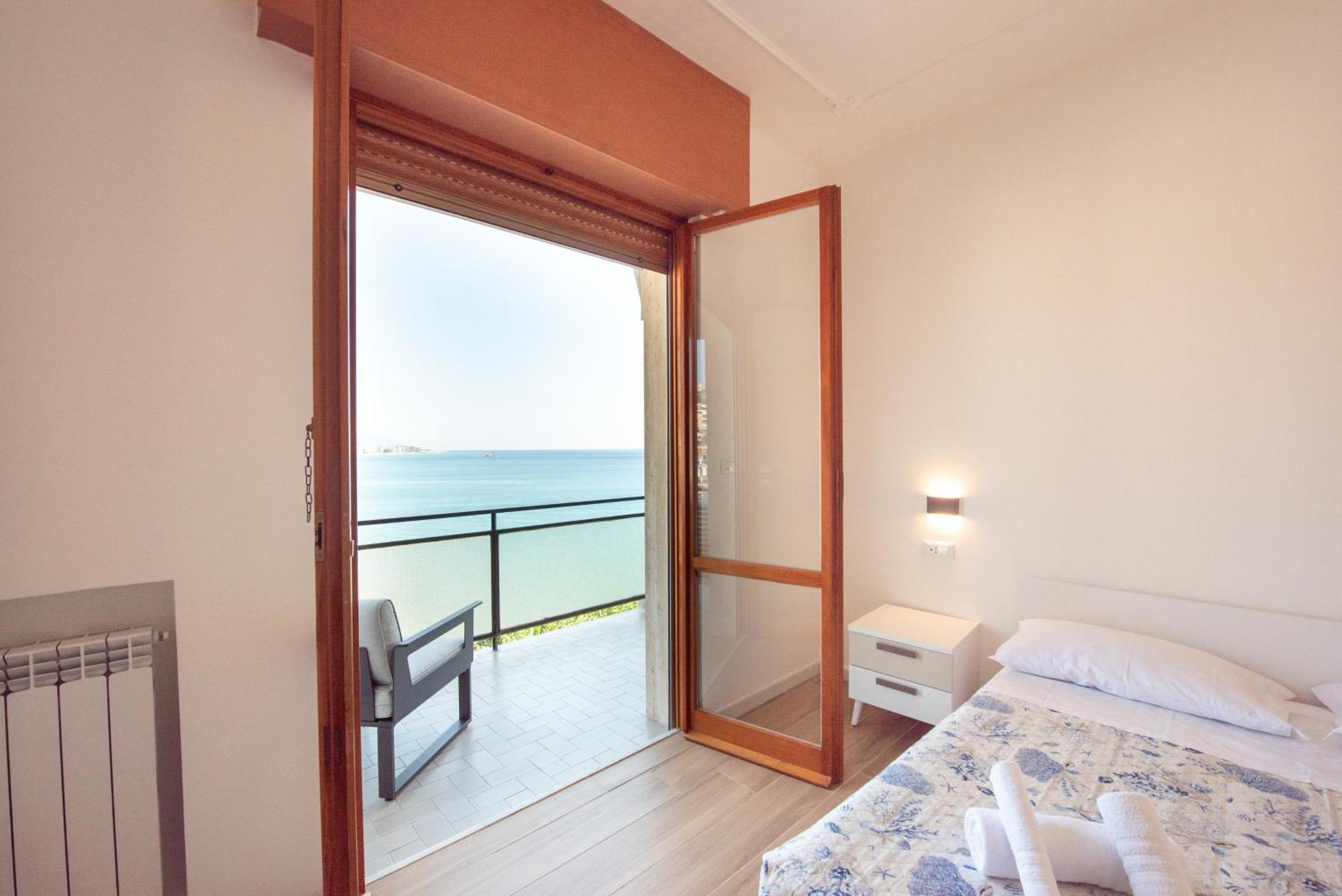 You And The Sea Apartment Savona Exterior foto