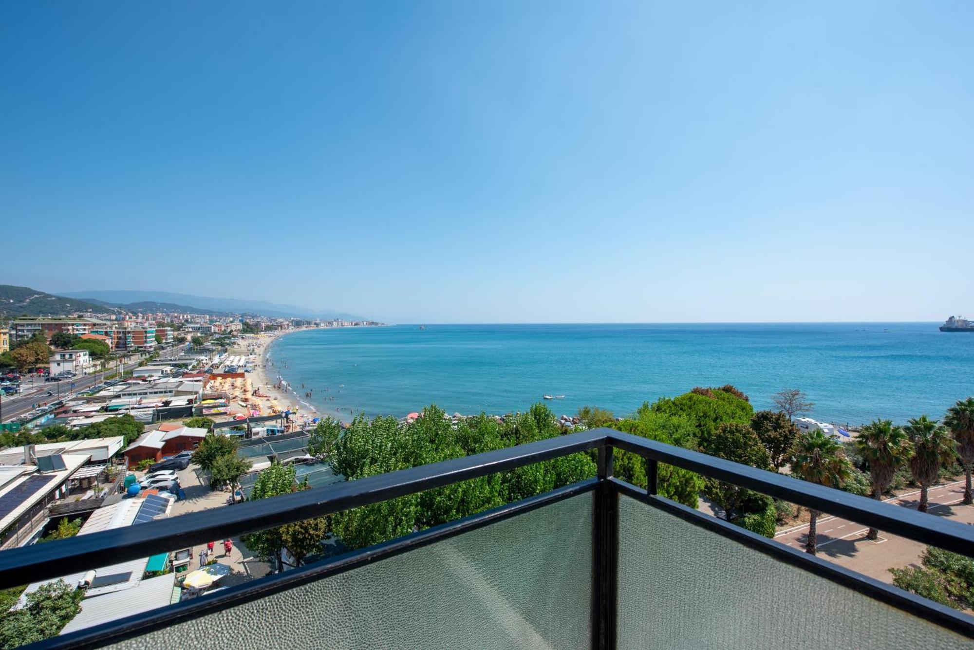 You And The Sea Apartment Savona Exterior foto